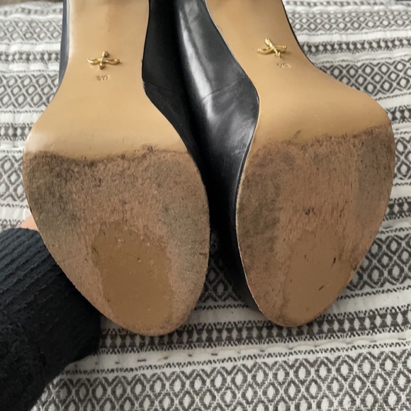 Pour La Victoire Platform Heels - Picture 4 of 4